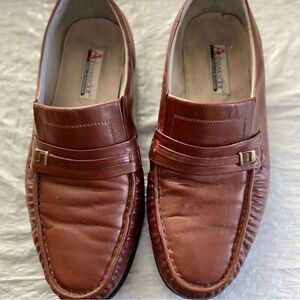 Ambassador Shoes of Distinction Brown Leather Loafers